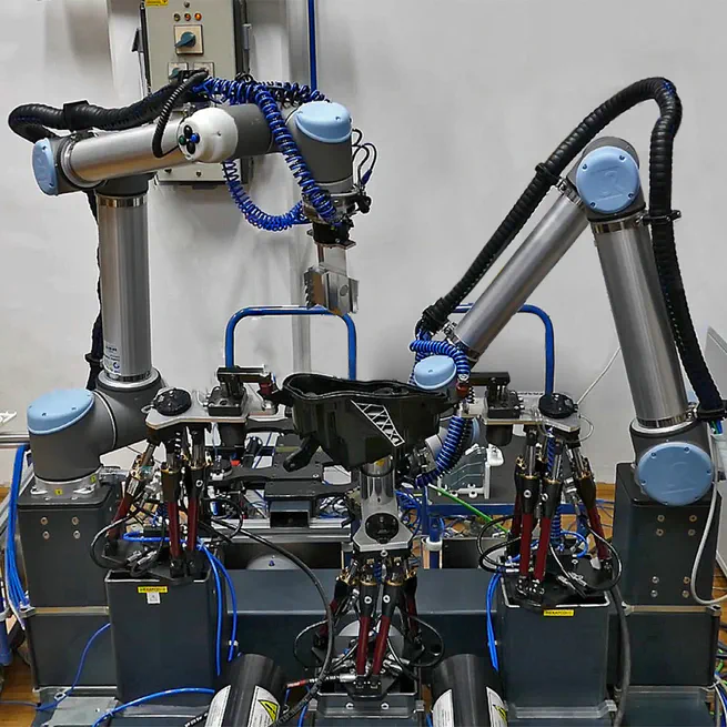 ReconCell: A Reconfigurable Robot Workcell